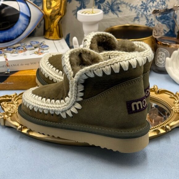 🆕 MOU 🧿 NWOT WOB Olive Green Eskimo Ankle Boot, Cream Overstitch, Sz EU 36 - Picture 7 of 12